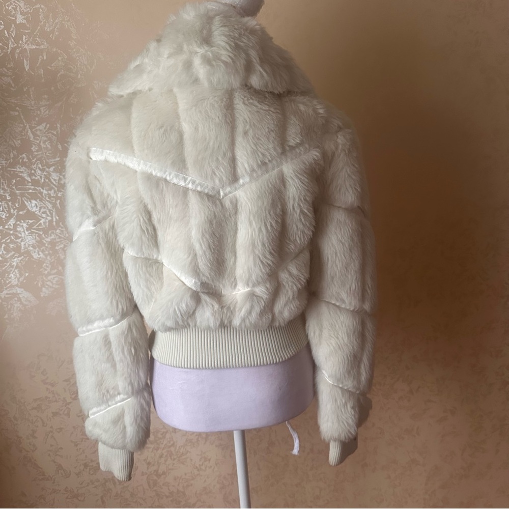 Max Rave Cream Teddy Jacket - Picture 2 of 5